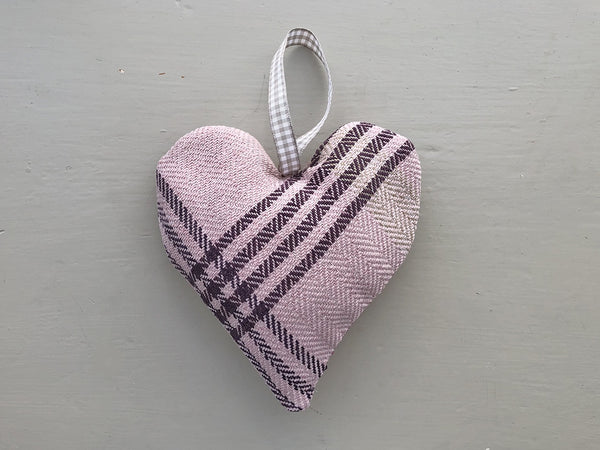 Lavender Heart - Melrose Pink Woolyester